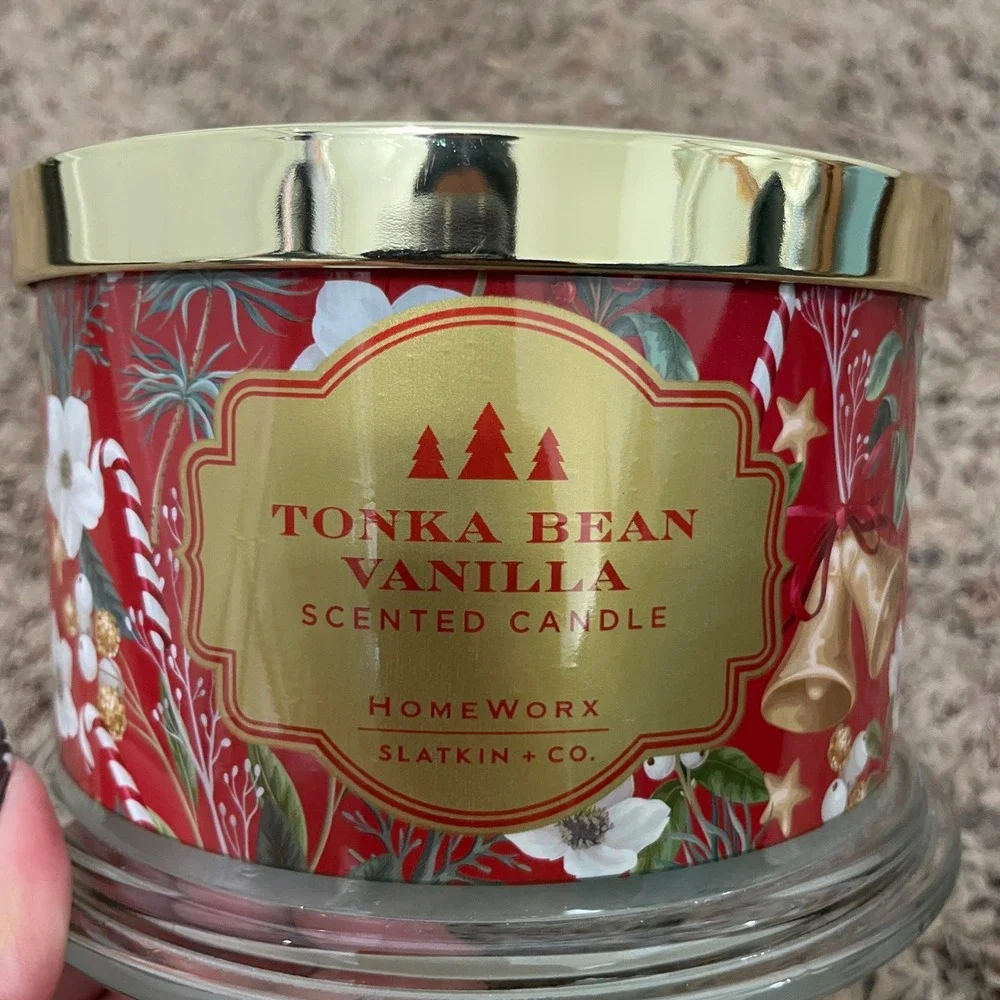 NEW HomeWorx Slatkin‎ & Co Tonka Bean Vanilla 4-Wick Scented Candle Holiday Red